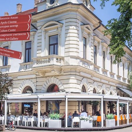 Hotel Grand Hedonist Панчево Экстерьер фото