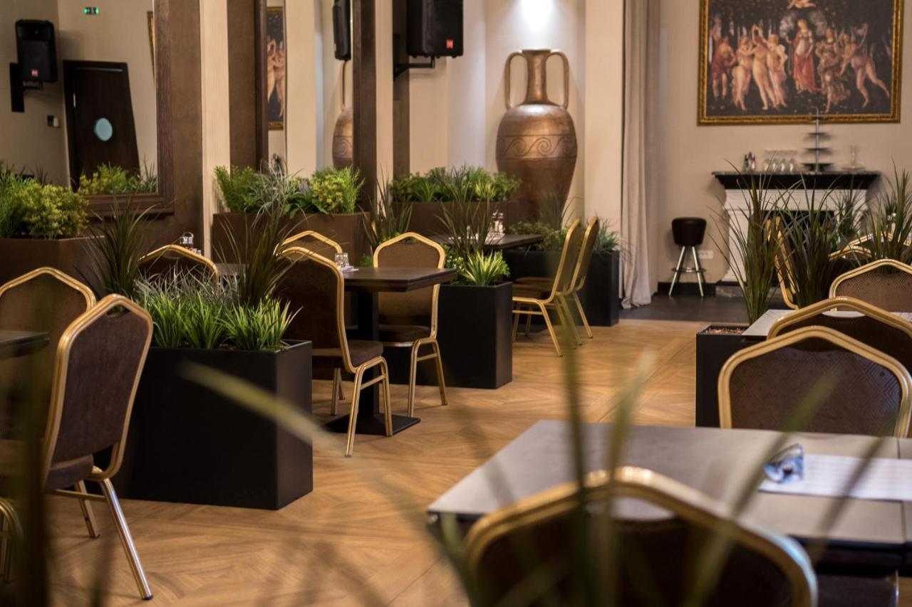 Hotel Grand Hedonist Панчево Экстерьер фото