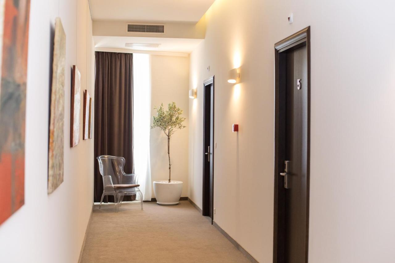 Hotel Grand Hedonist Панчево Экстерьер фото