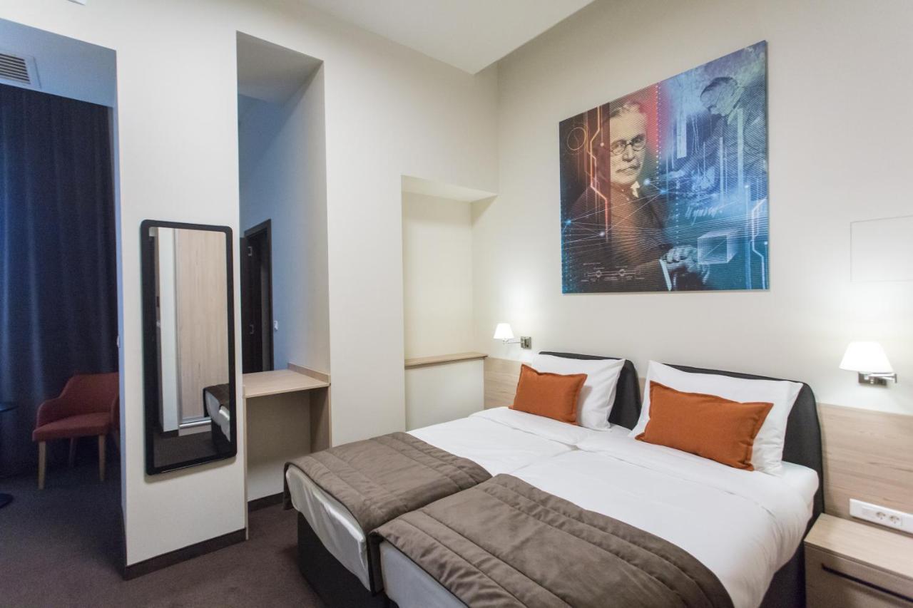 Hotel Grand Hedonist Панчево Экстерьер фото